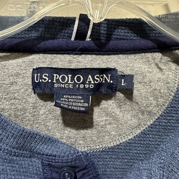 U.S. POLO ASSN Sweater - Picture 3 of 3